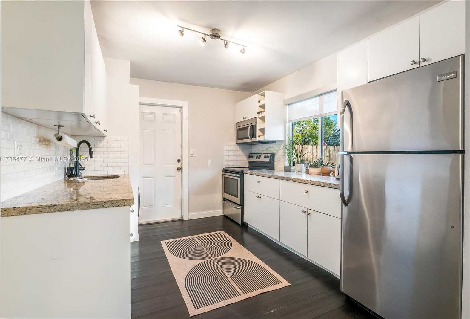 Small Image of 1091 NORTH EAST 36TH ST, Oakland Park Number 16
