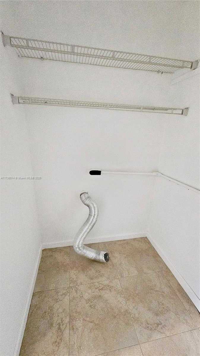 Imagen de Pequeño Objeto