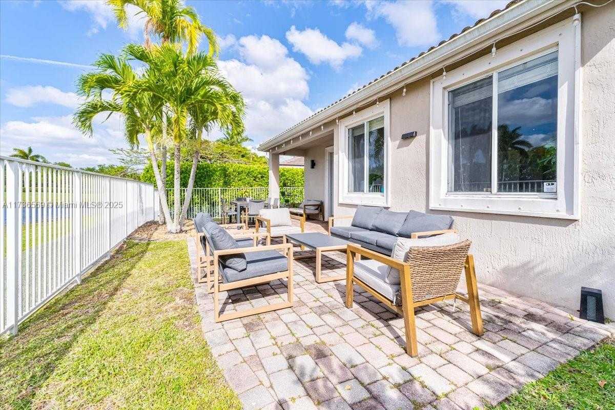 Small Image of 920 GOLDEN CANE DR, Weston Number 30