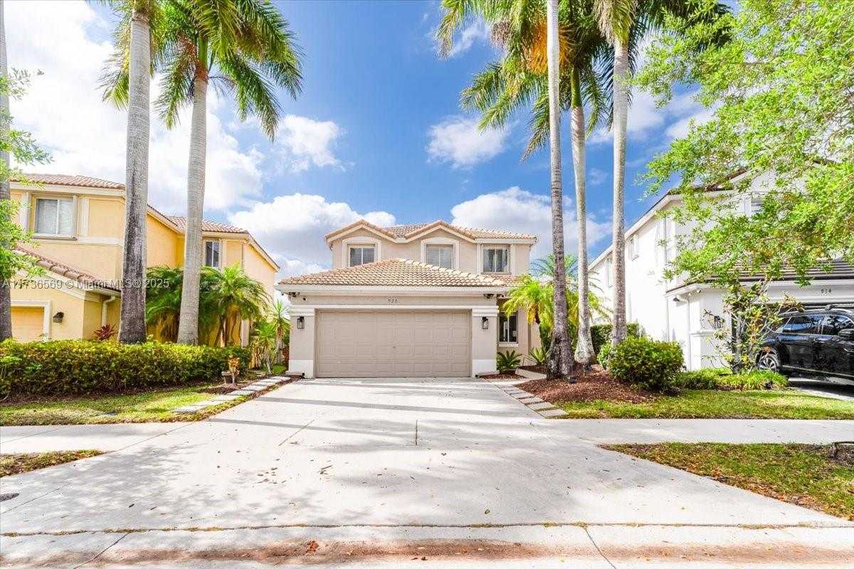 Small Image of 920 GOLDEN CANE DR, Weston Number 8