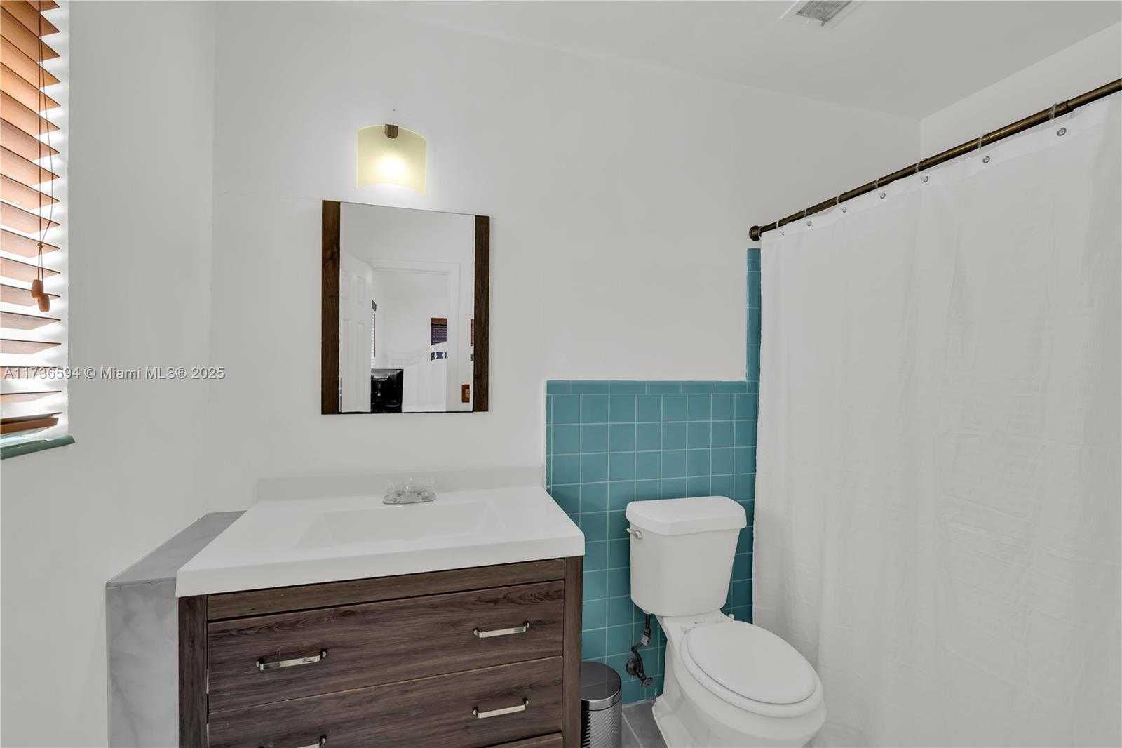 Small Image of 12890 NORTH EAST MIAMI CT, North Miami Number 21
