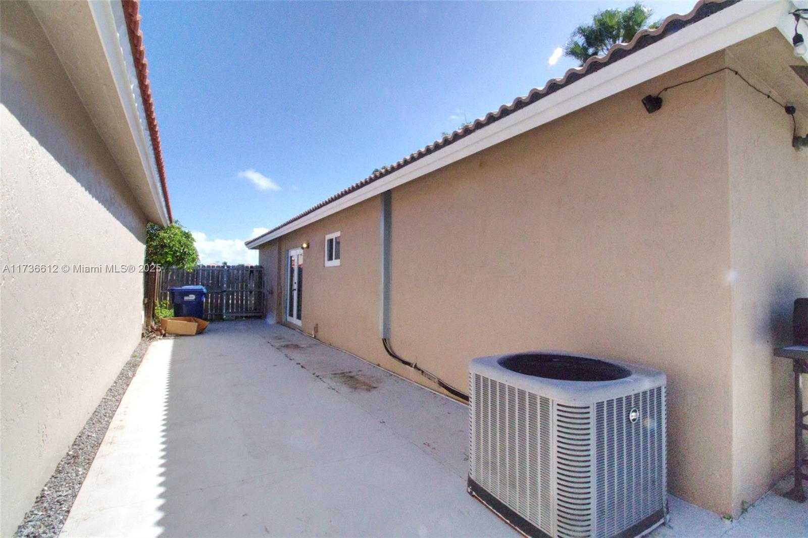Small Image of 21496 SOUTH WEST 87TH PL, Cutler Bay Number 26