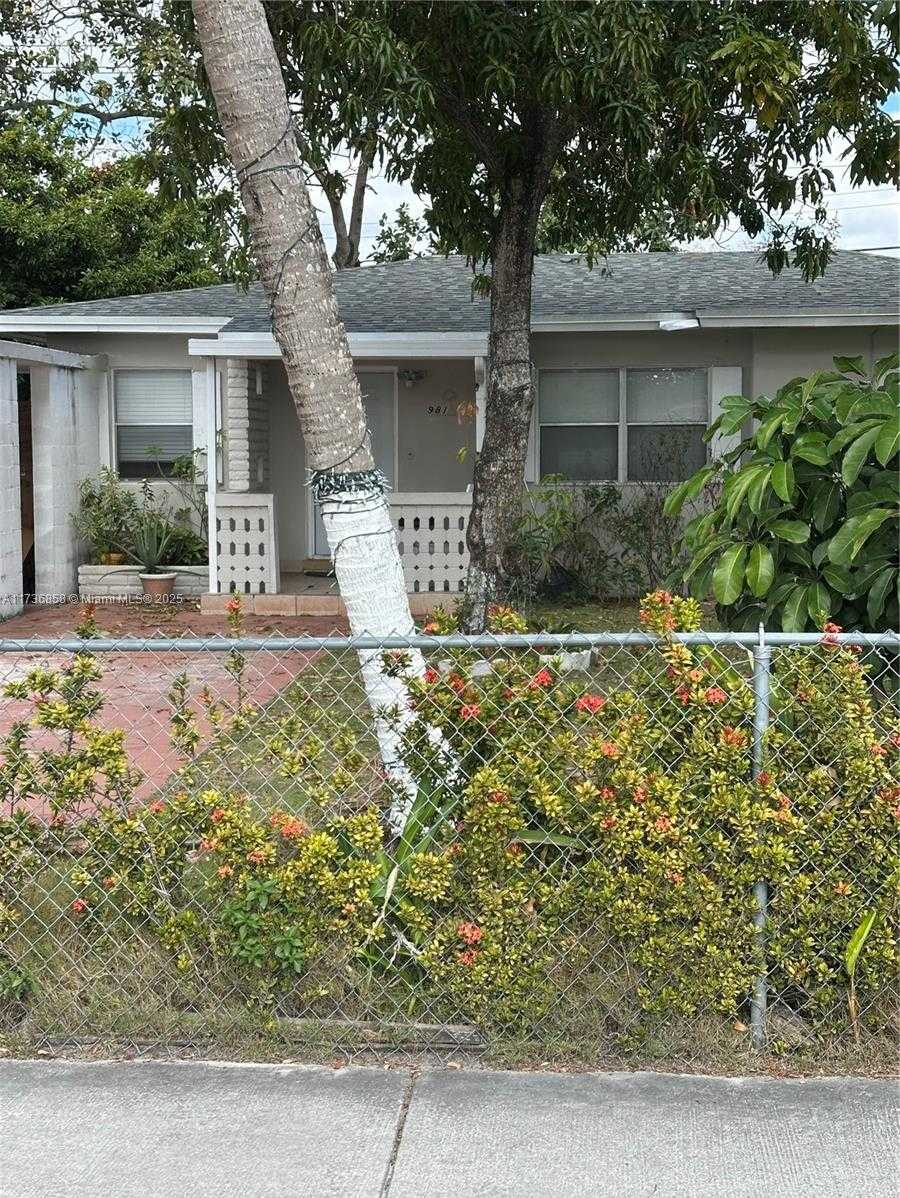 Small Image of 981 NORTH EAST 159TH ST, North Miami Beach Number 2