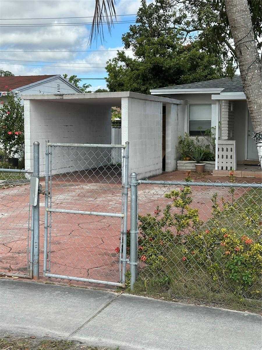 Small Image of 981 NORTH EAST 159TH ST, North Miami Beach Number 4