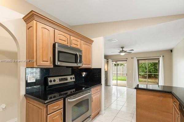 Small Image of 21440 SOUTH WEST 88 AVE, Cutler Bay Number 23