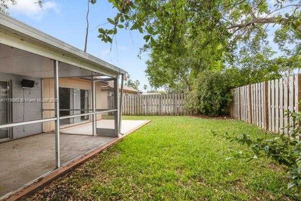 Small Image of 21440 SOUTH WEST 88 AVE, Cutler Bay Number 37