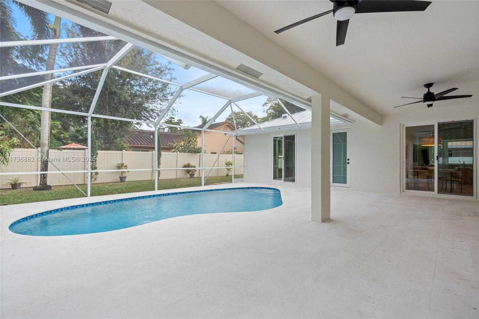 Small Image of 640 SOUTH WEST 101 AVE, Plantation Number 15