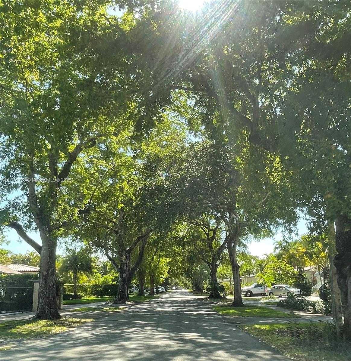Small Image of 641 ZAMORA AVE, Coral Gables Number 20