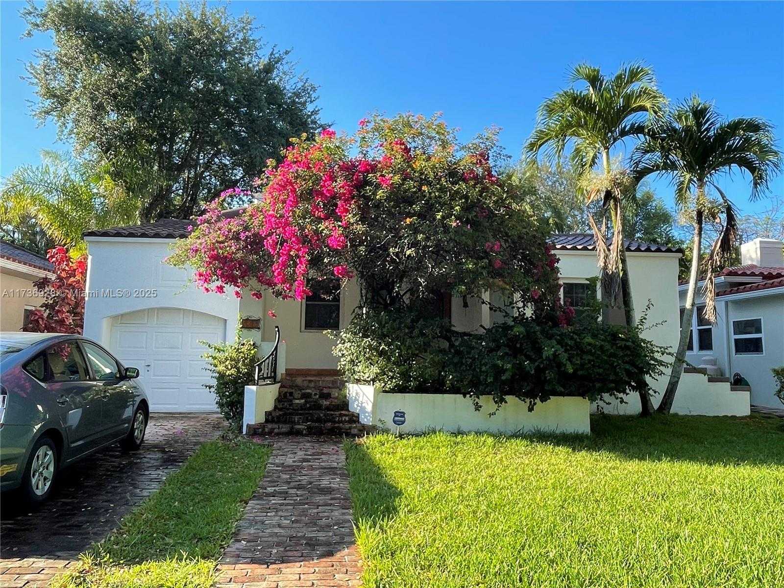 Small Image of 641 ZAMORA AVE, Coral Gables Number 22