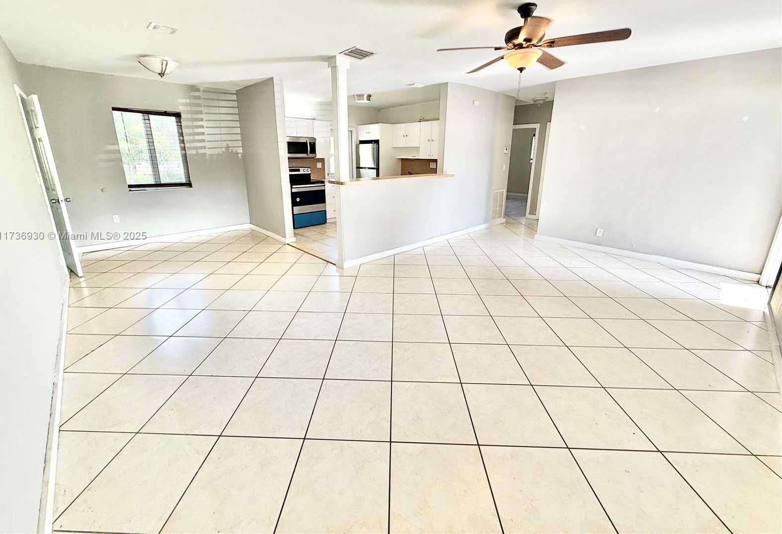 Small Image of 903 NORTH EAST 2ND ST, Hallandale Beach Number 16