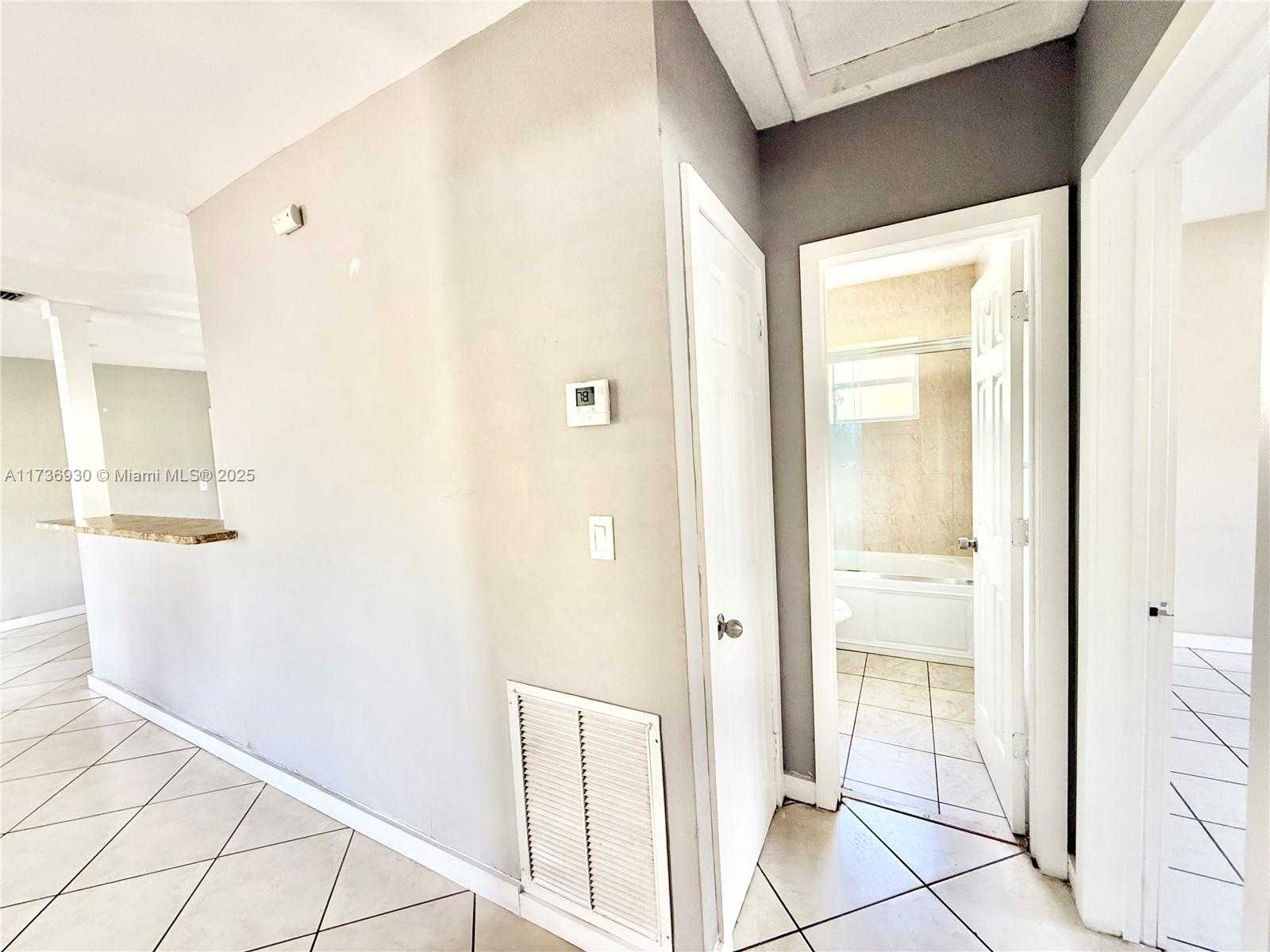 Small Image of 903 NORTH EAST 2ND ST, Hallandale Beach Number 22