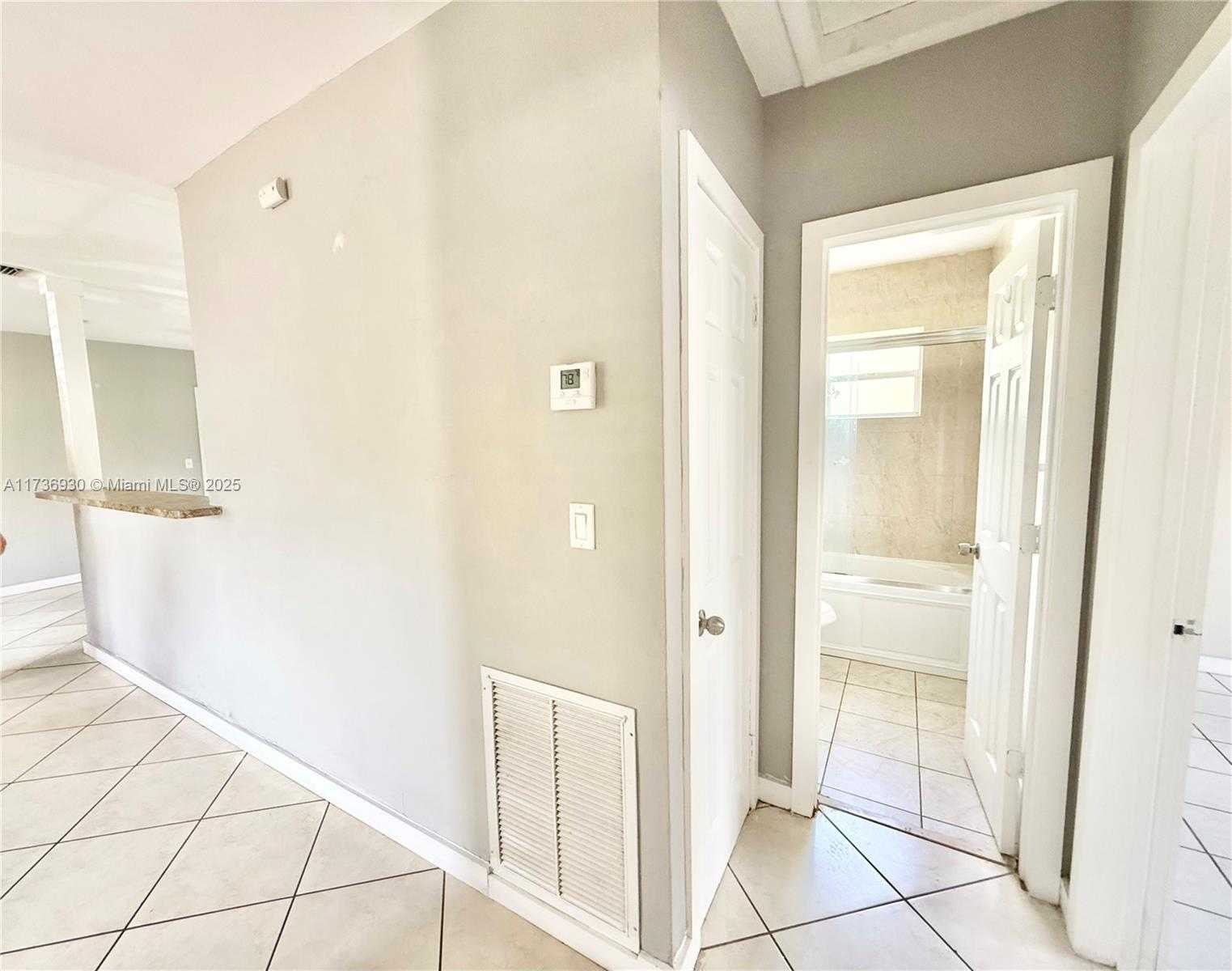 Small Image of 903 NORTH EAST 2ND ST, Hallandale Beach Number 28