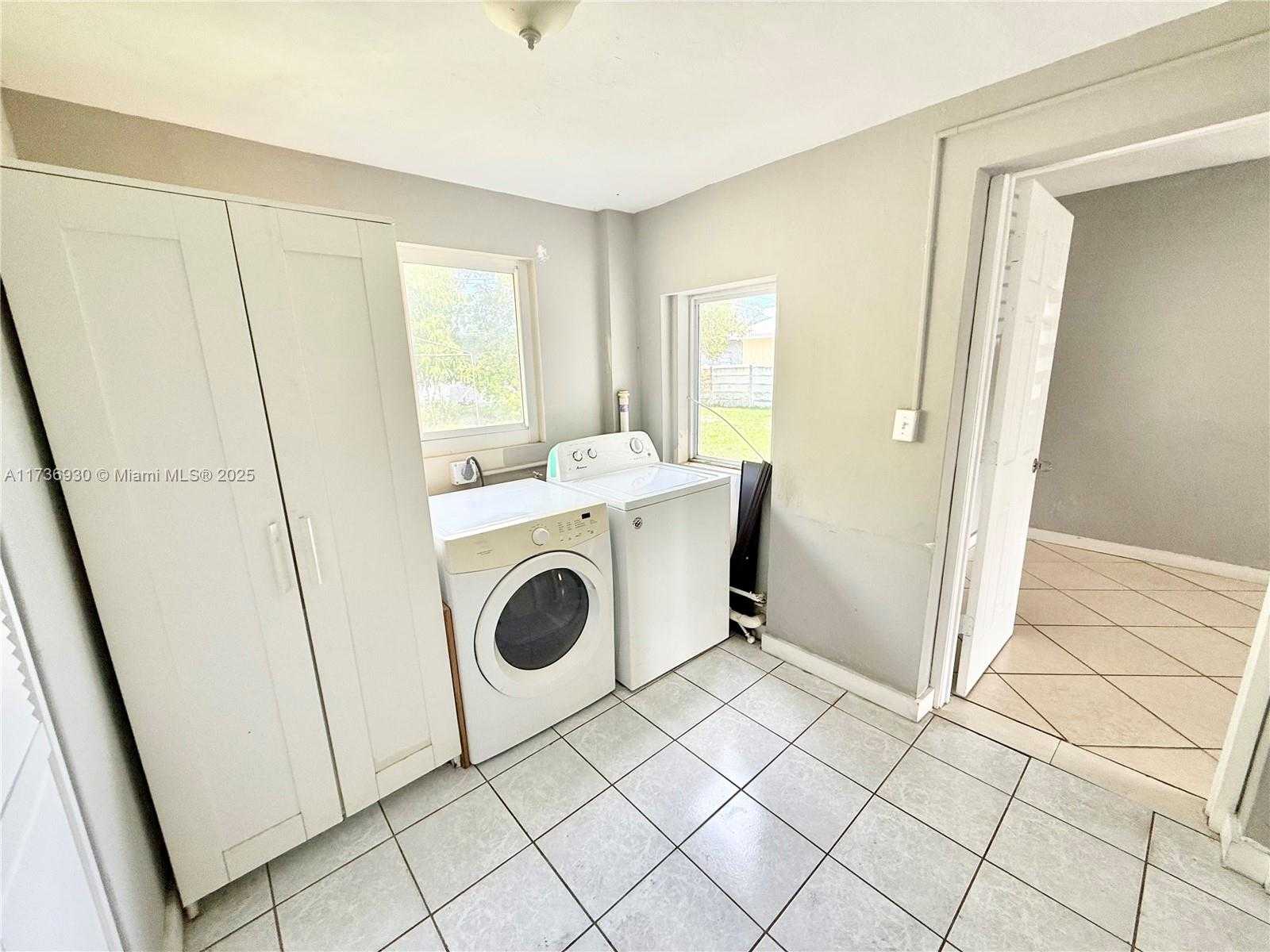 Small Image of 903 NORTH EAST 2ND ST, Hallandale Beach Number 35