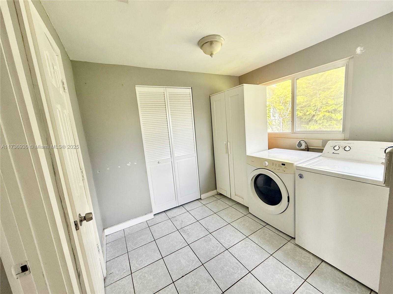 Small Image of 903 NORTH EAST 2ND ST, Hallandale Beach Number 36