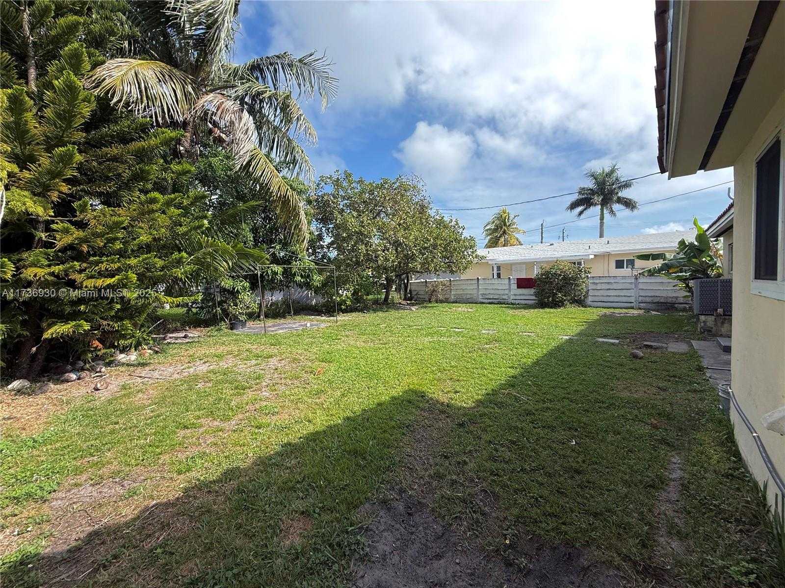 Small Image of 903 NORTH EAST 2ND ST, Hallandale Beach Number 38