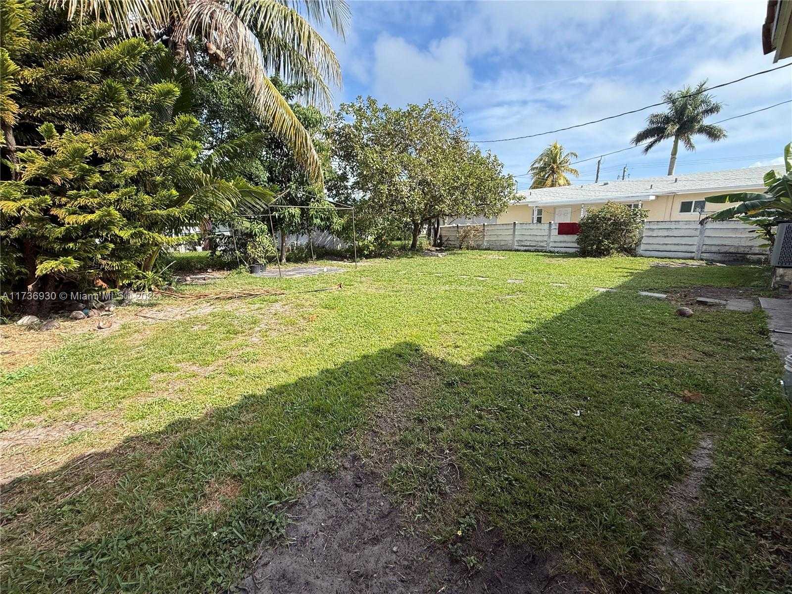 Small Image of 903 NORTH EAST 2ND ST, Hallandale Beach Number 40