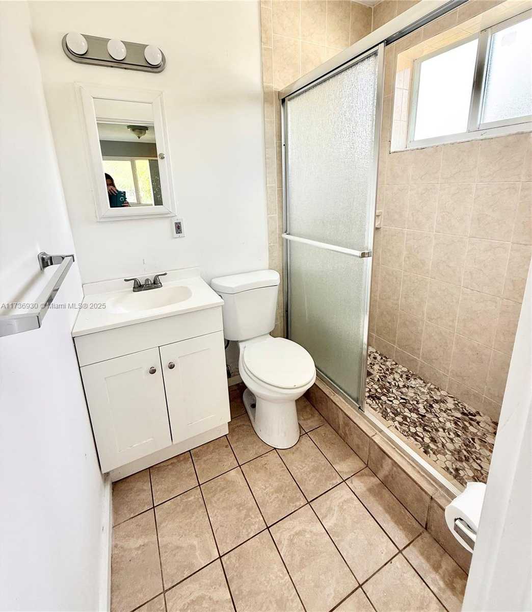 Small Image of 903 NORTH EAST 2ND ST, Hallandale Beach Number 42