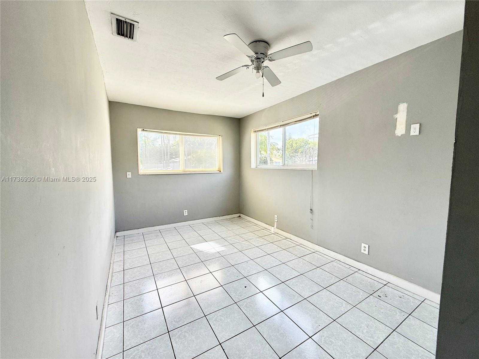 Small Image of 903 NORTH EAST 2ND ST, Hallandale Beach Number 44