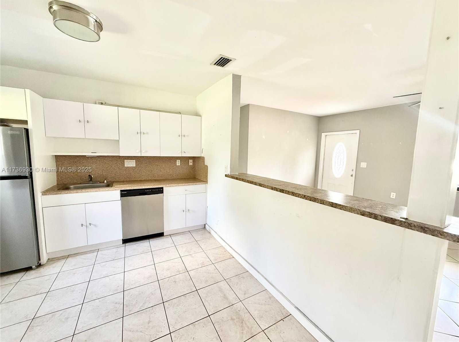 Small Image of 903 NORTH EAST 2ND ST, Hallandale Beach Number 9