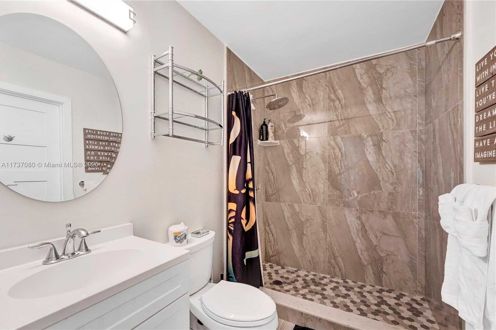Small Image of 1704 RODMAN ST, Hollywood Number 20