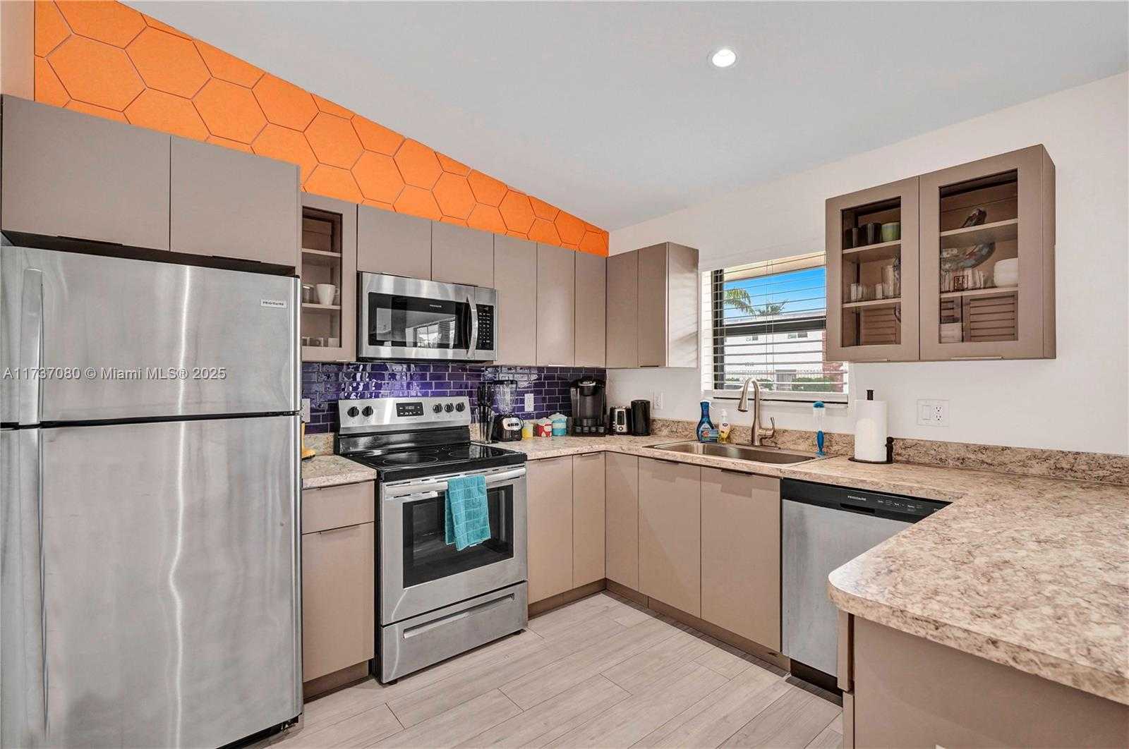 Small Image of 1704 RODMAN ST, Hollywood Number 26