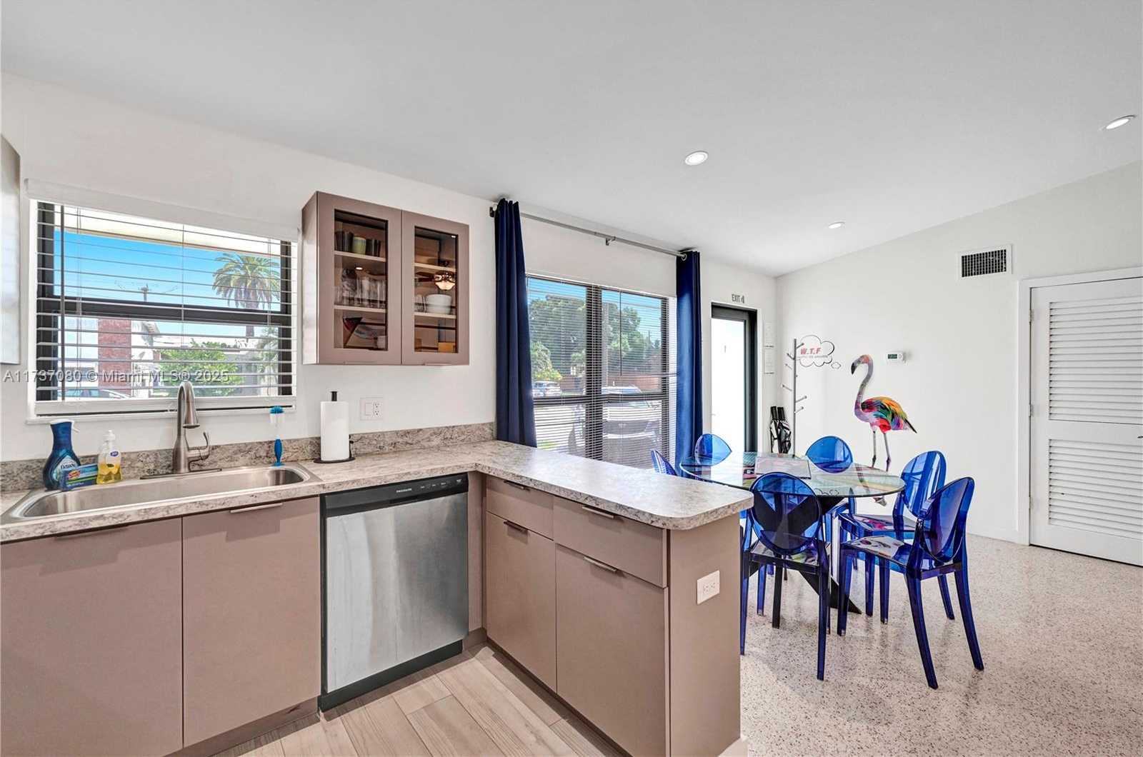 Small Image of 1704 RODMAN ST, Hollywood Number 27