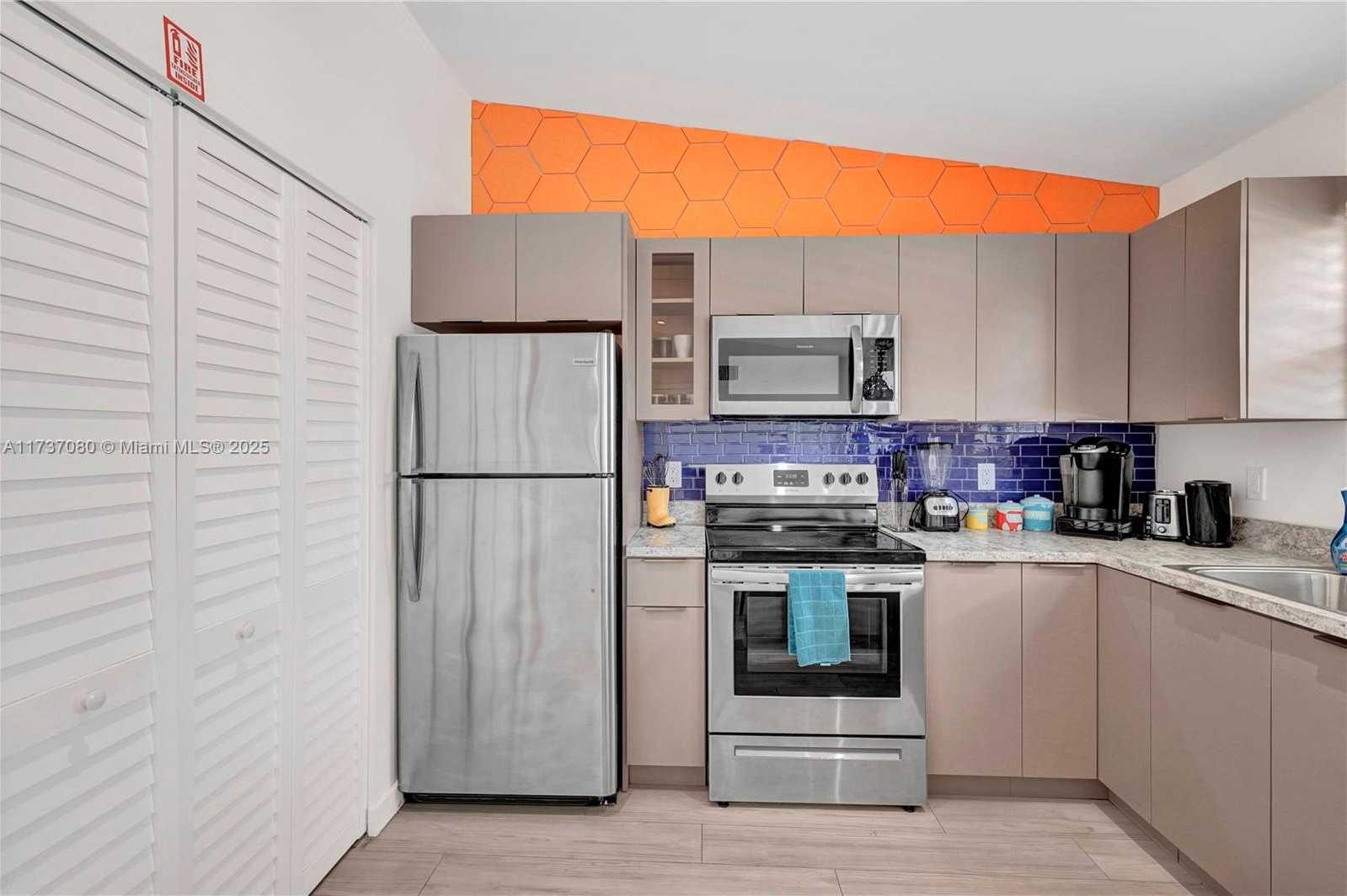 Small Image of 1704 RODMAN ST, Hollywood Number 29