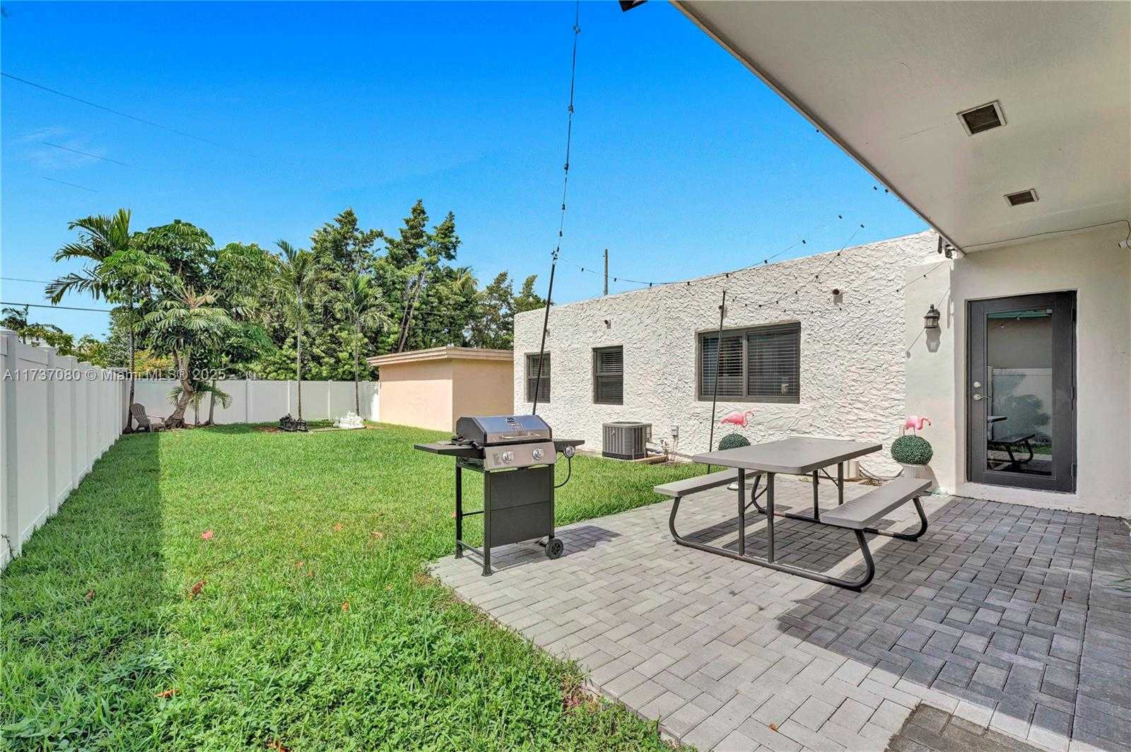 Small Image of 1704 RODMAN ST, Hollywood Number 35