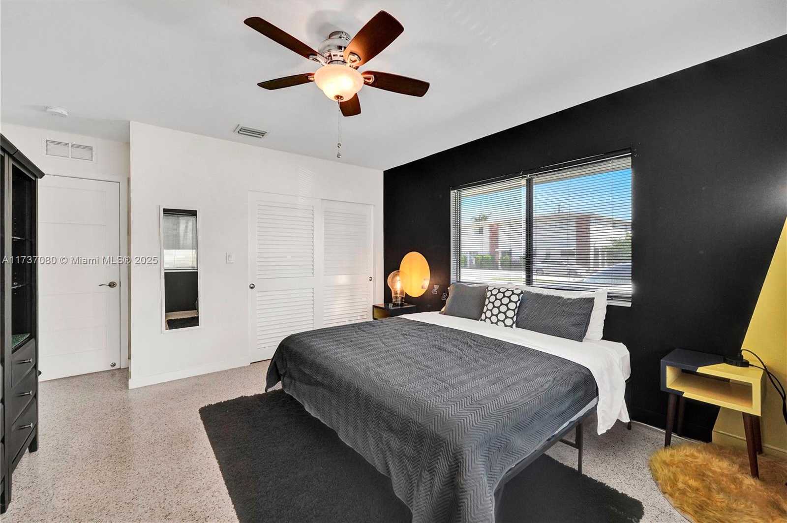 Small Image of 1704 RODMAN ST, Hollywood Number 5