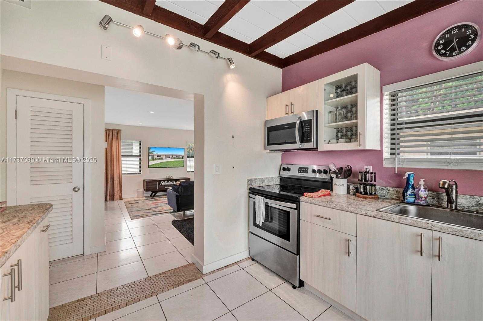 Small Image of 1704 RODMAN ST, Hollywood Number 63