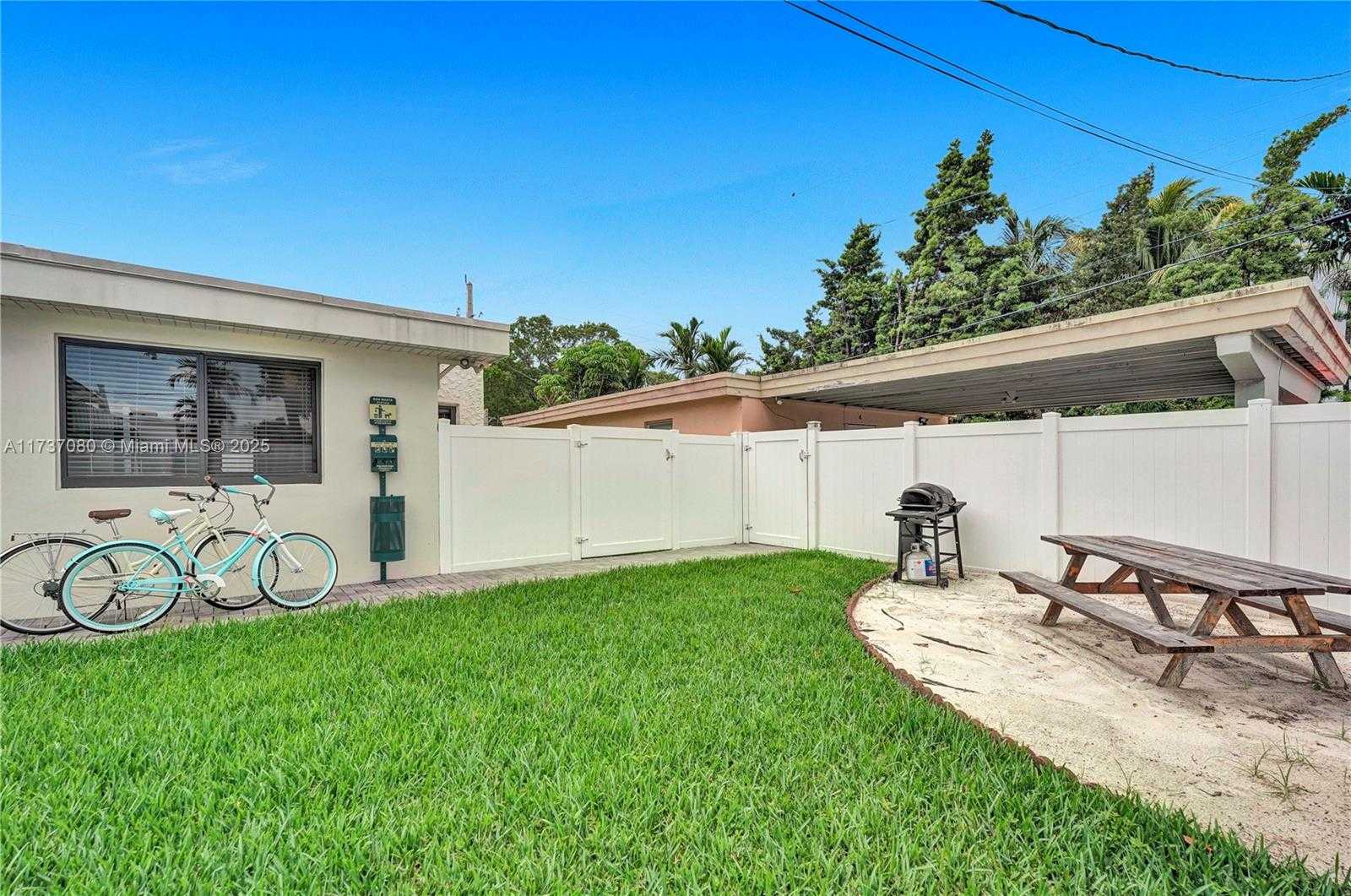 Small Image of 1704 RODMAN ST, Hollywood Number 75