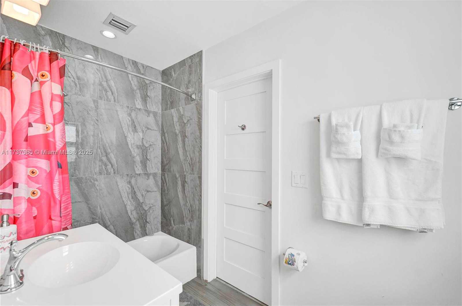Small Image of 1704 RODMAN ST, Hollywood Number 9