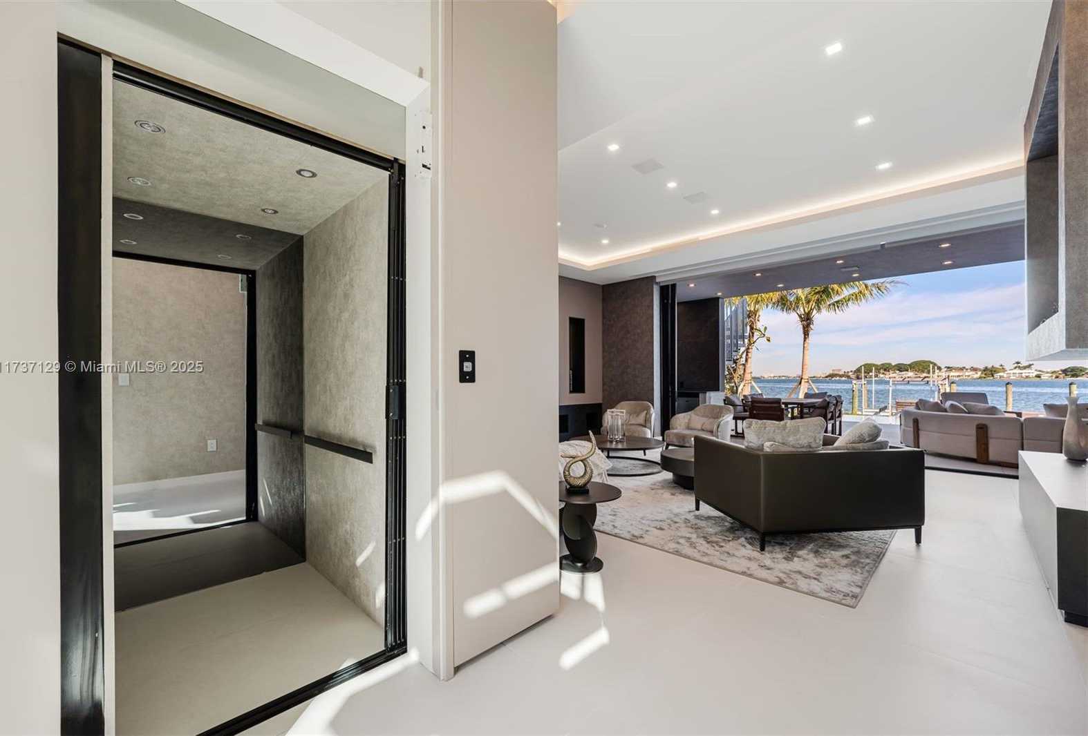 Small Image of 1785 CLEVELAND RD, Miami Beach Number 10