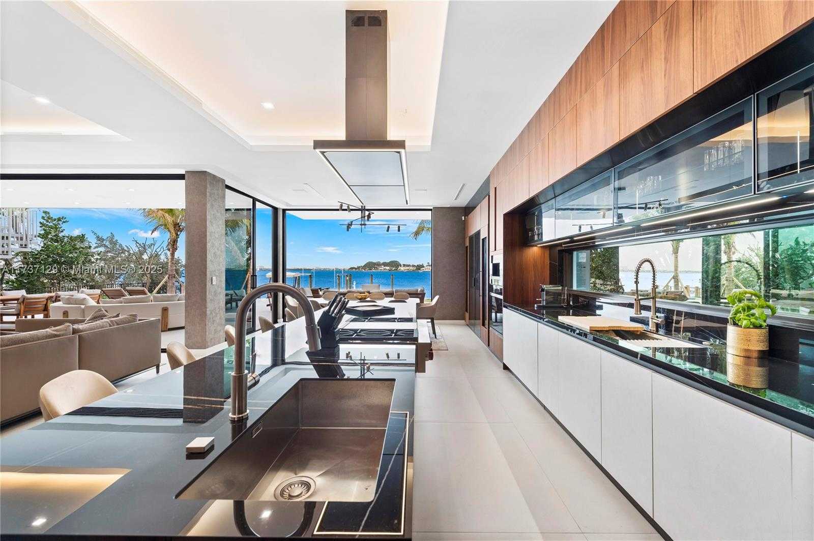 Small Image of 1785 CLEVELAND RD, Miami Beach Number 22