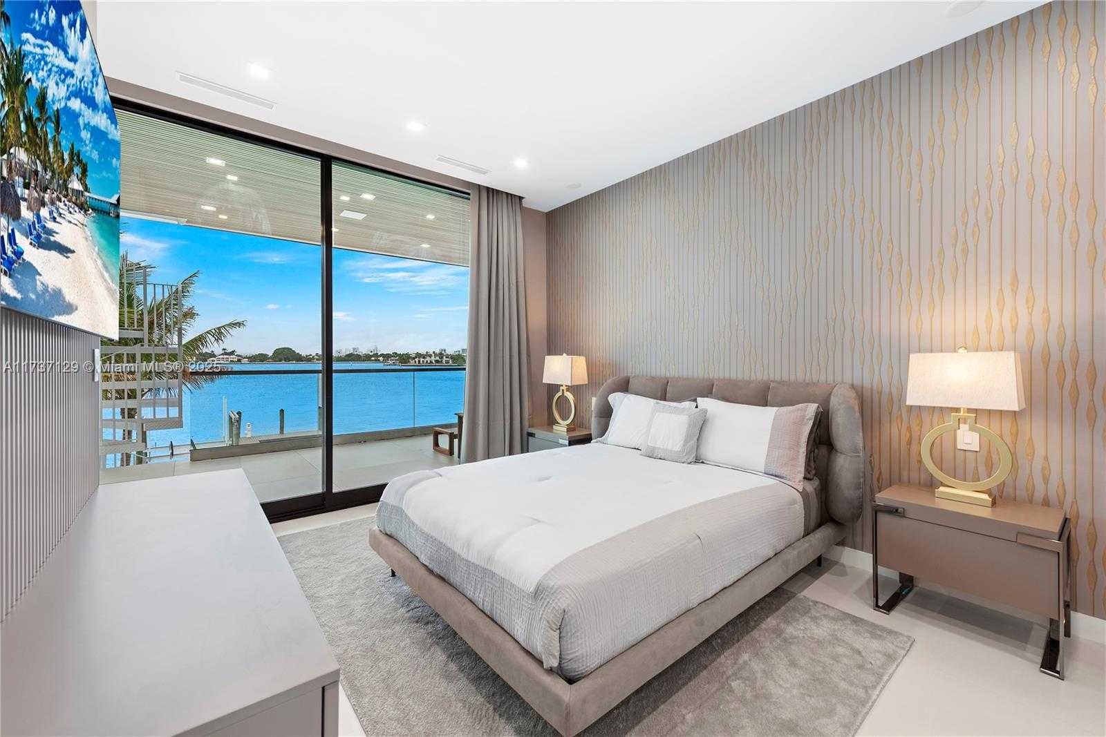 Small Image of 1785 CLEVELAND RD, Miami Beach Number 33