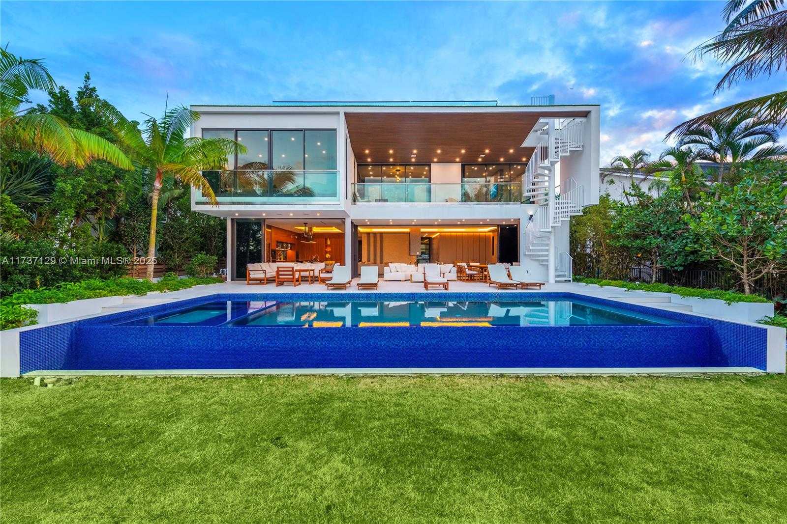 Small Image of 1785 CLEVELAND RD, Miami Beach Number 46