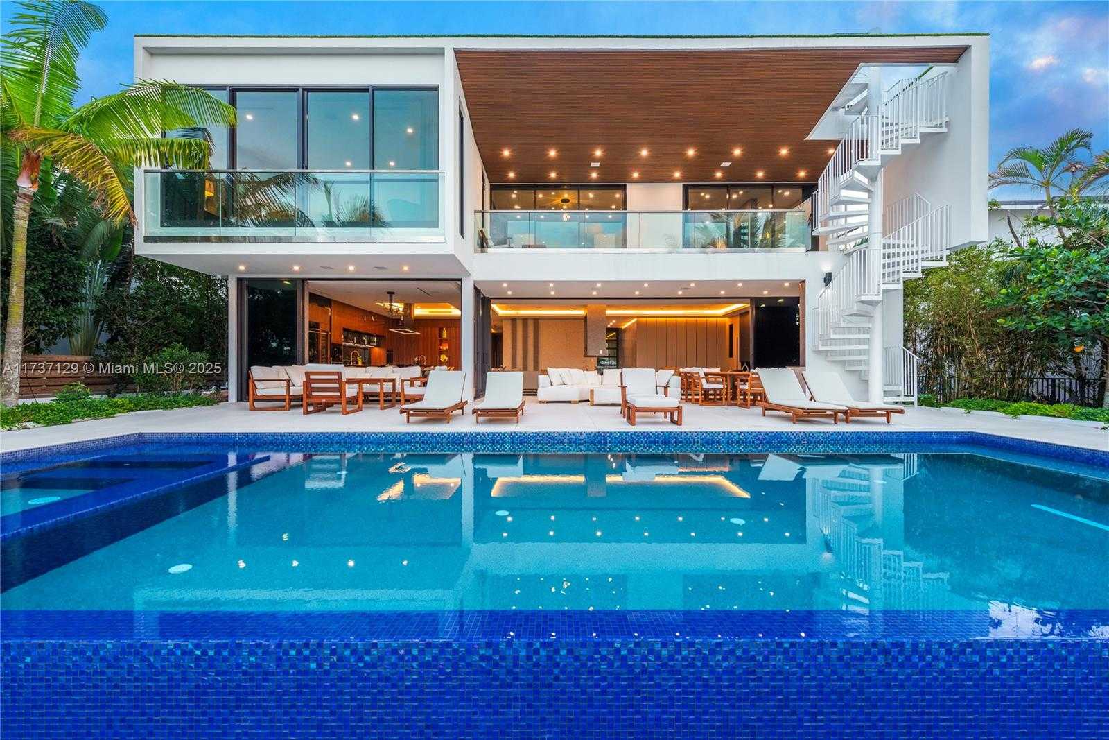 Small Image of 1785 CLEVELAND RD, Miami Beach Number 47