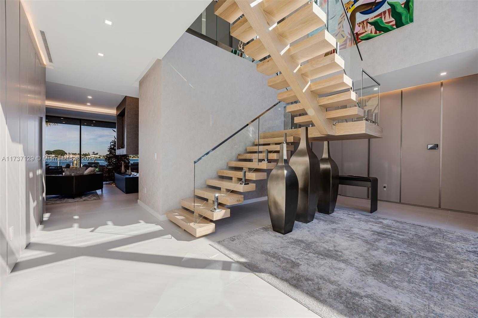 Small Image of 1785 CLEVELAND RD, Miami Beach Number 5