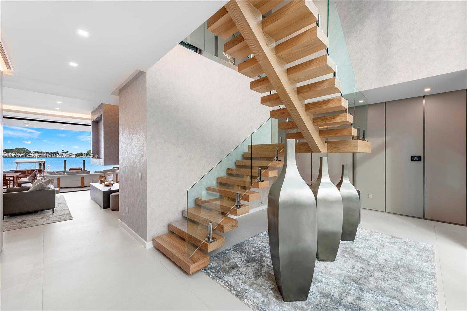 Small Image of 1785 CLEVELAND RD, Miami Beach Number 6