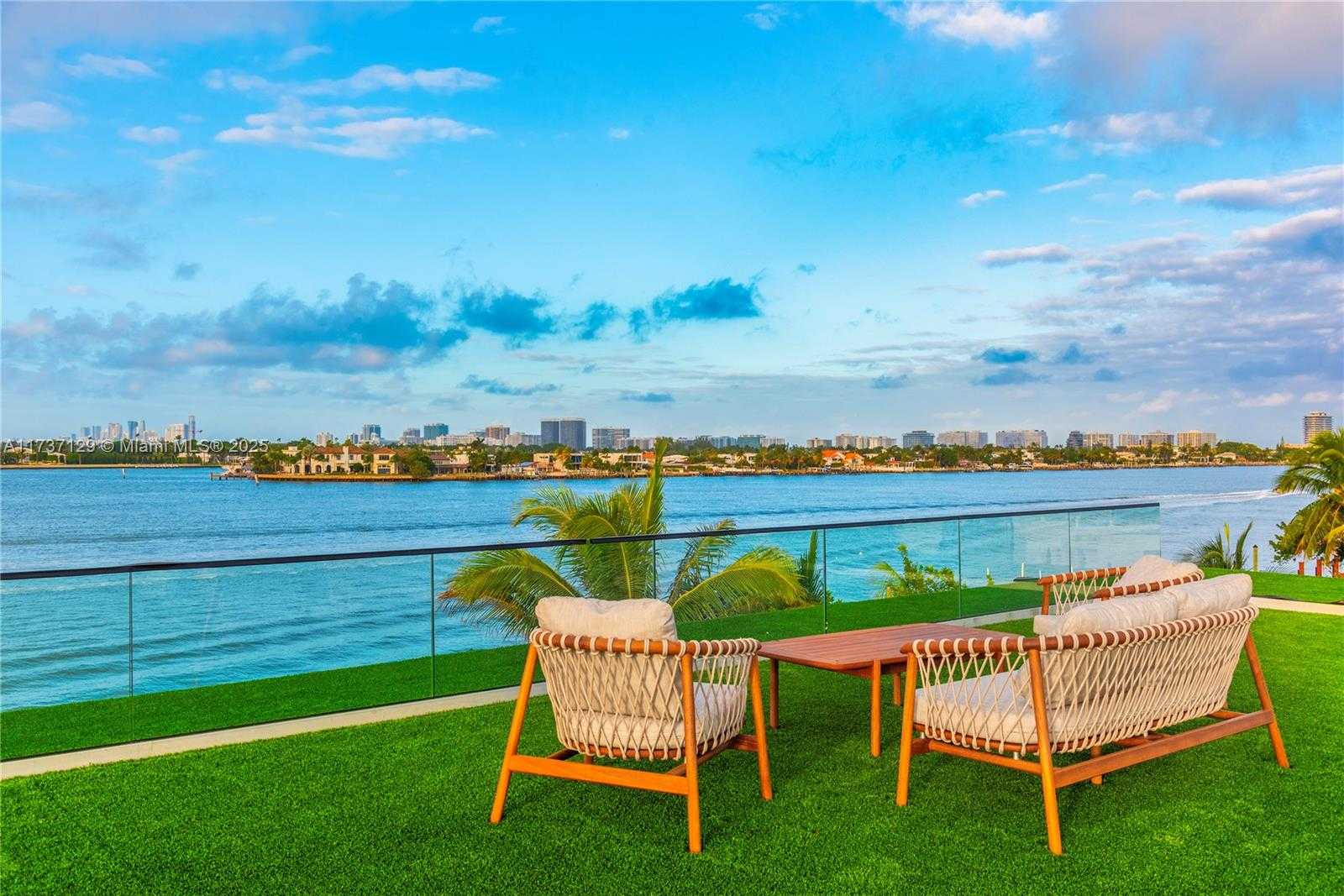 Small Image of 1785 CLEVELAND RD, Miami Beach Number 63