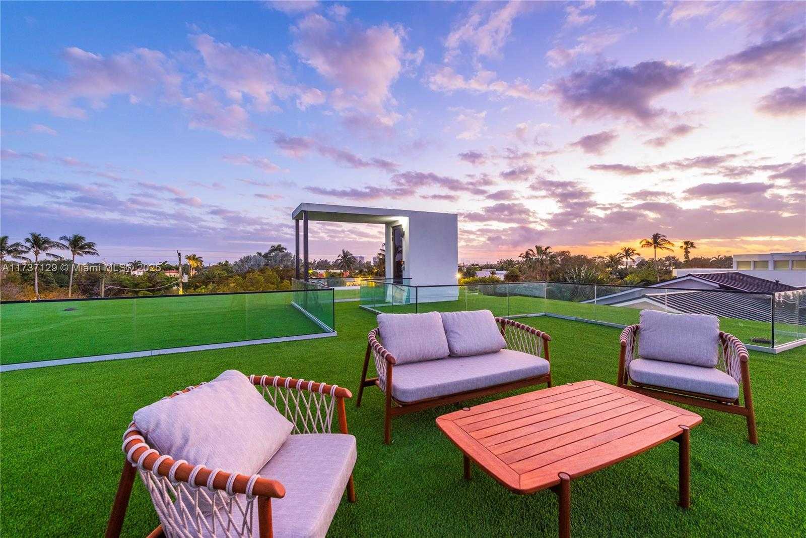 Small Image of 1785 CLEVELAND RD, Miami Beach Number 64