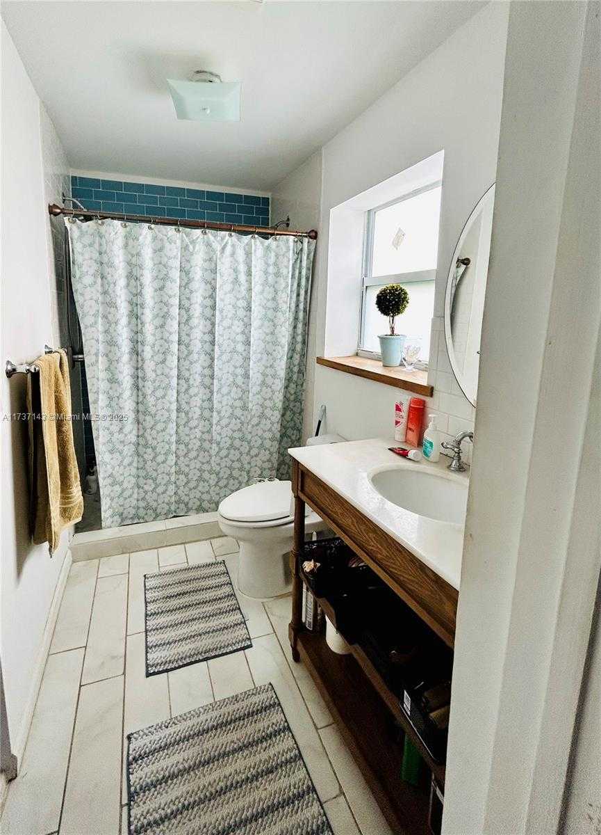 Small Image of 3210 NORTH WEST 3RD AVE, Miami Number 7