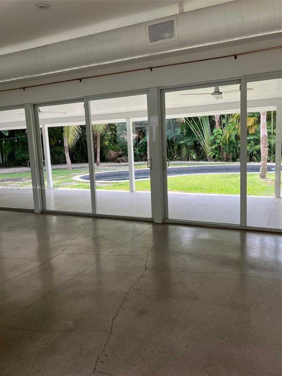 Small Image of 385 HARBOR CT, Key Biscayne Number 46
