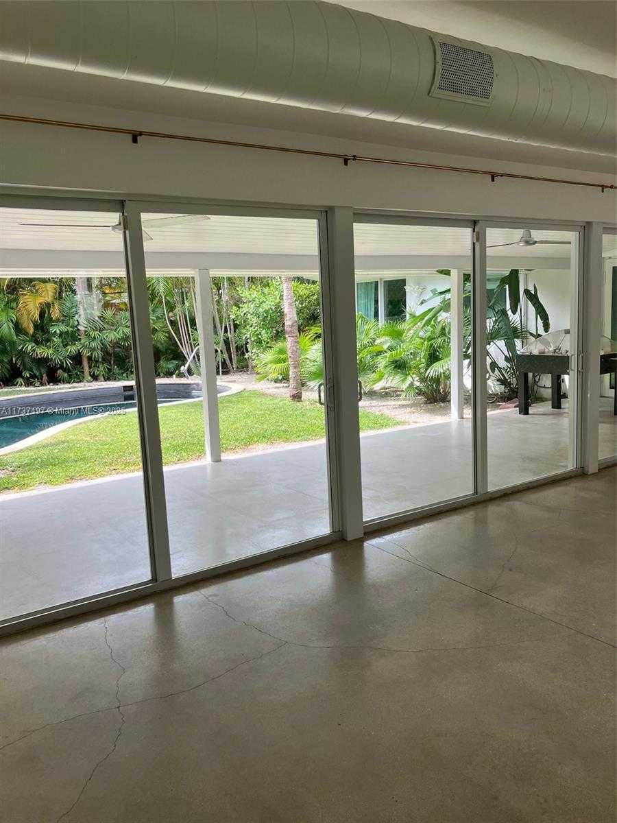 Small Image of 385 HARBOR CT, Key Biscayne Number 47