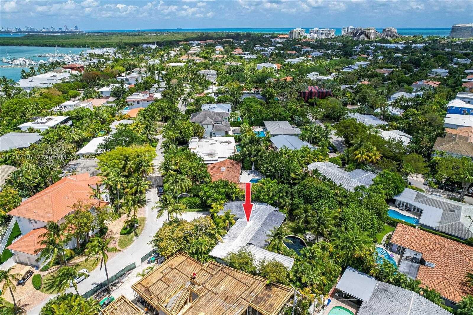 Small Image of 385 HARBOR CT, Key Biscayne Number 5