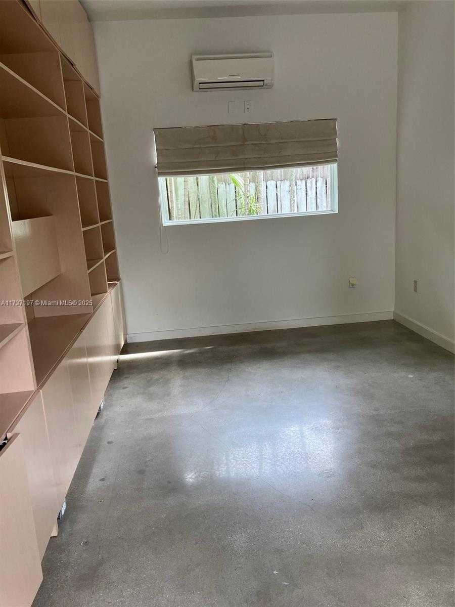 Small Image of 385 HARBOR CT, Key Biscayne Number 52