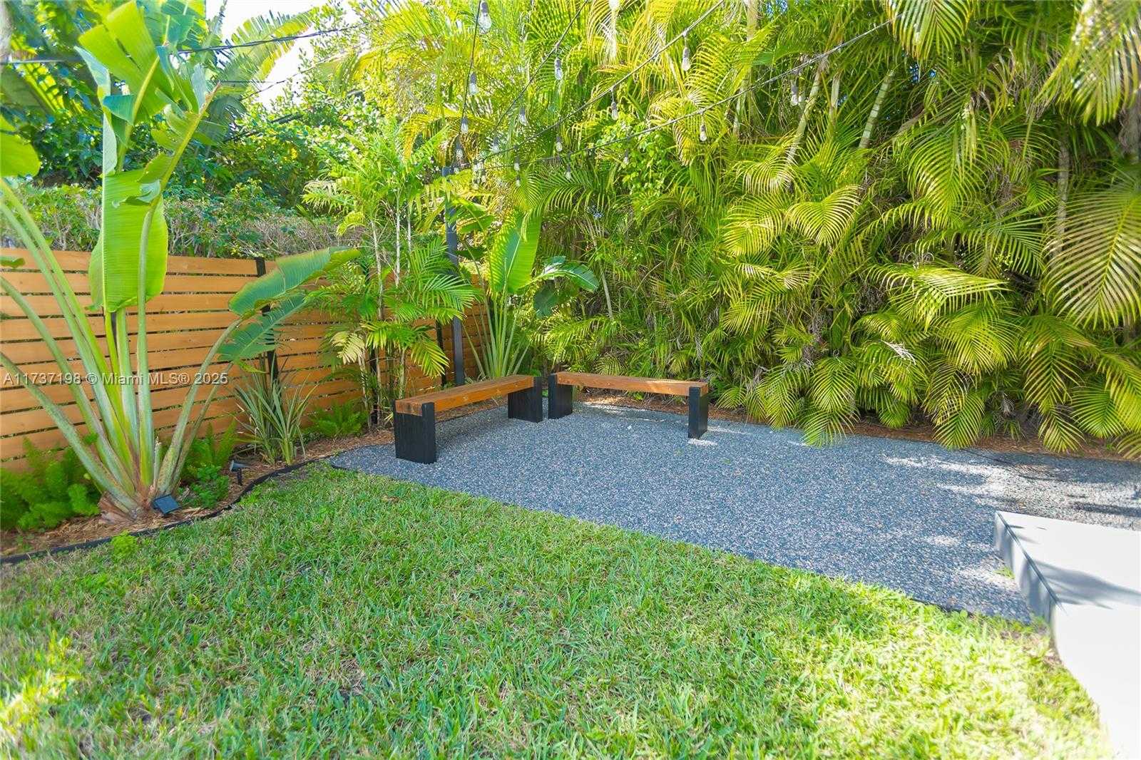 Small Image of 814 MONTEREY ST, Coral Gables Number 18