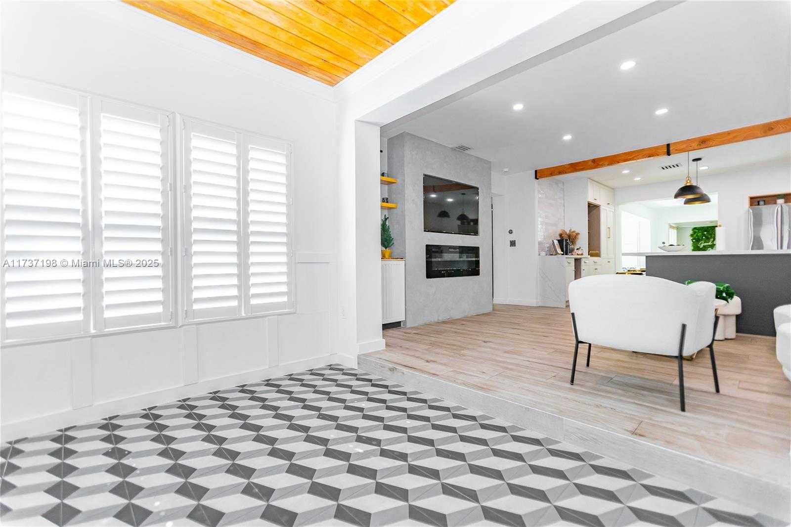 Small Image of 814 MONTEREY ST, Coral Gables Number 21