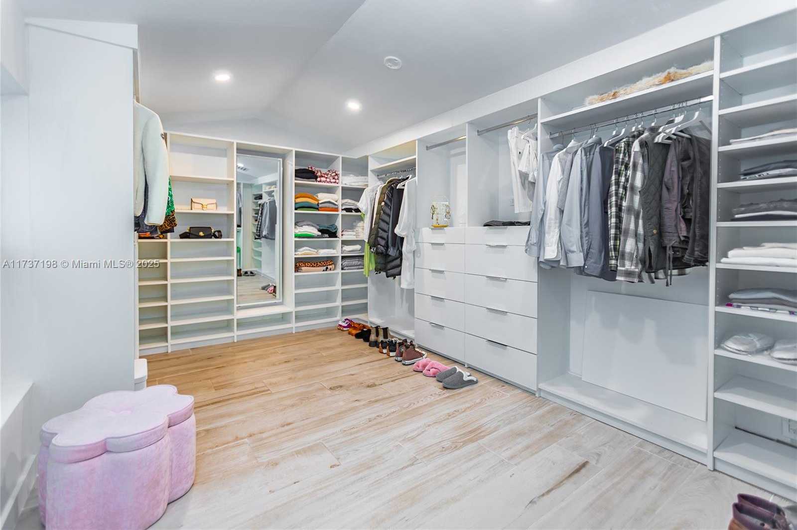 Small Image of 814 MONTEREY ST, Coral Gables Number 38