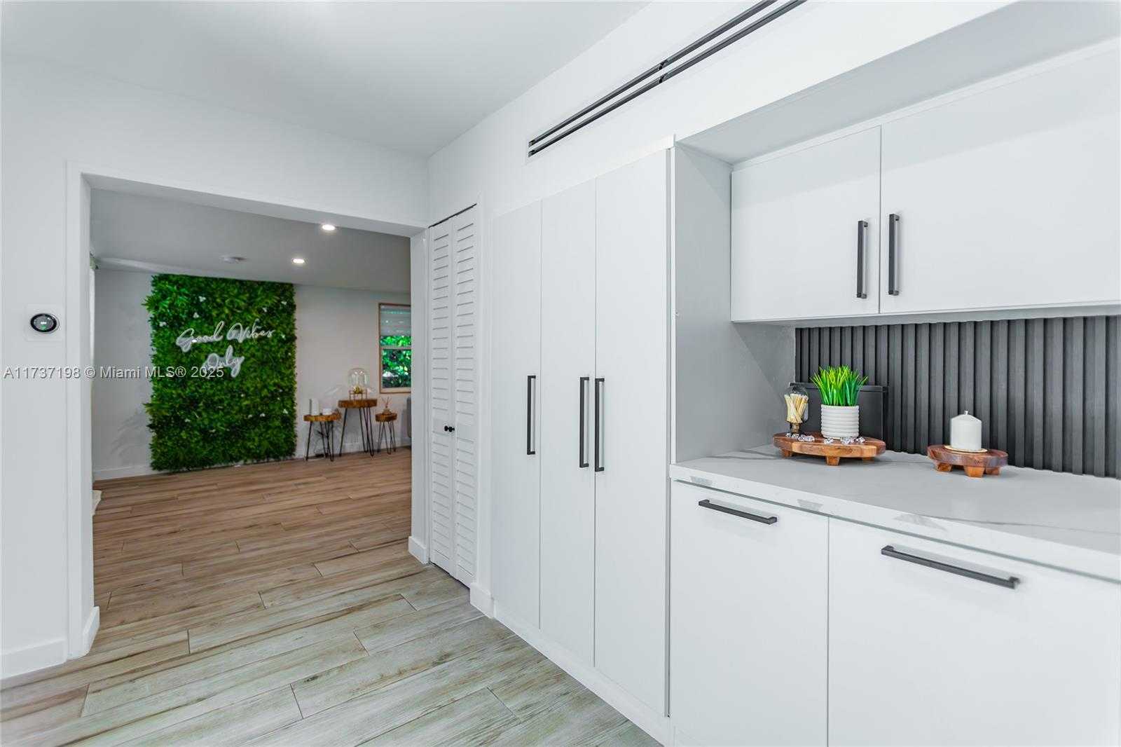 Small Image of 814 MONTEREY ST, Coral Gables Number 46